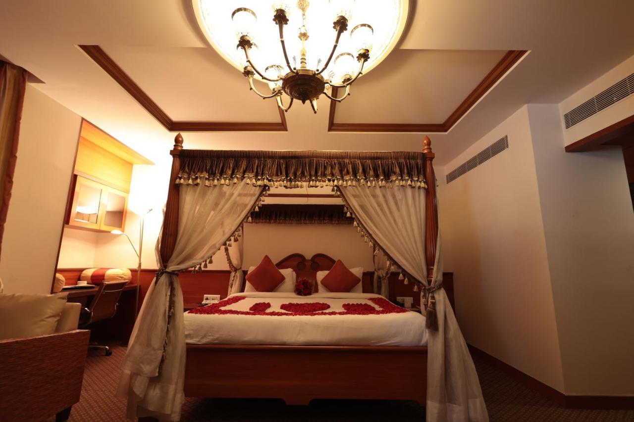 Hotel Cenneys Gateway Салем Экстерьер фото